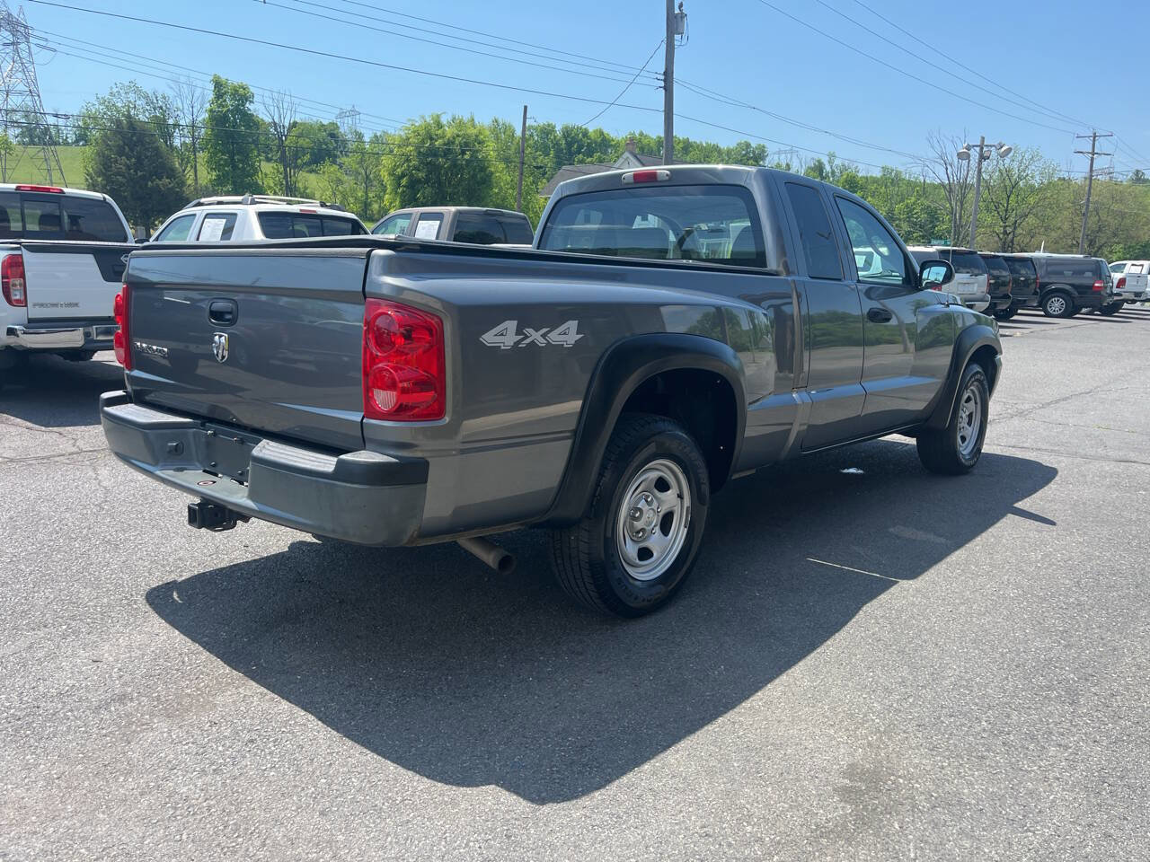 Used 2006 Dodge Dakota ST w/ Trailer Tow Group AWD/4WD image 6