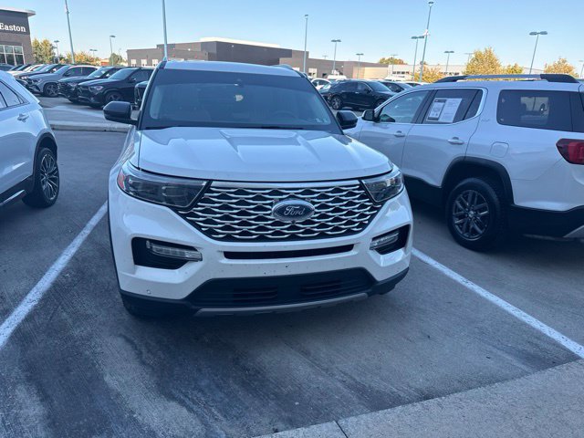 Used 2022 Ford Explorer Platinum w/ Technology Package AWD/4WD image 3