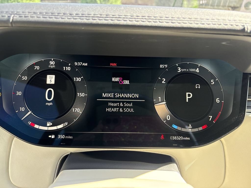 Certified 2023 Land Rover Range Rover SE AWD/4WD image 22