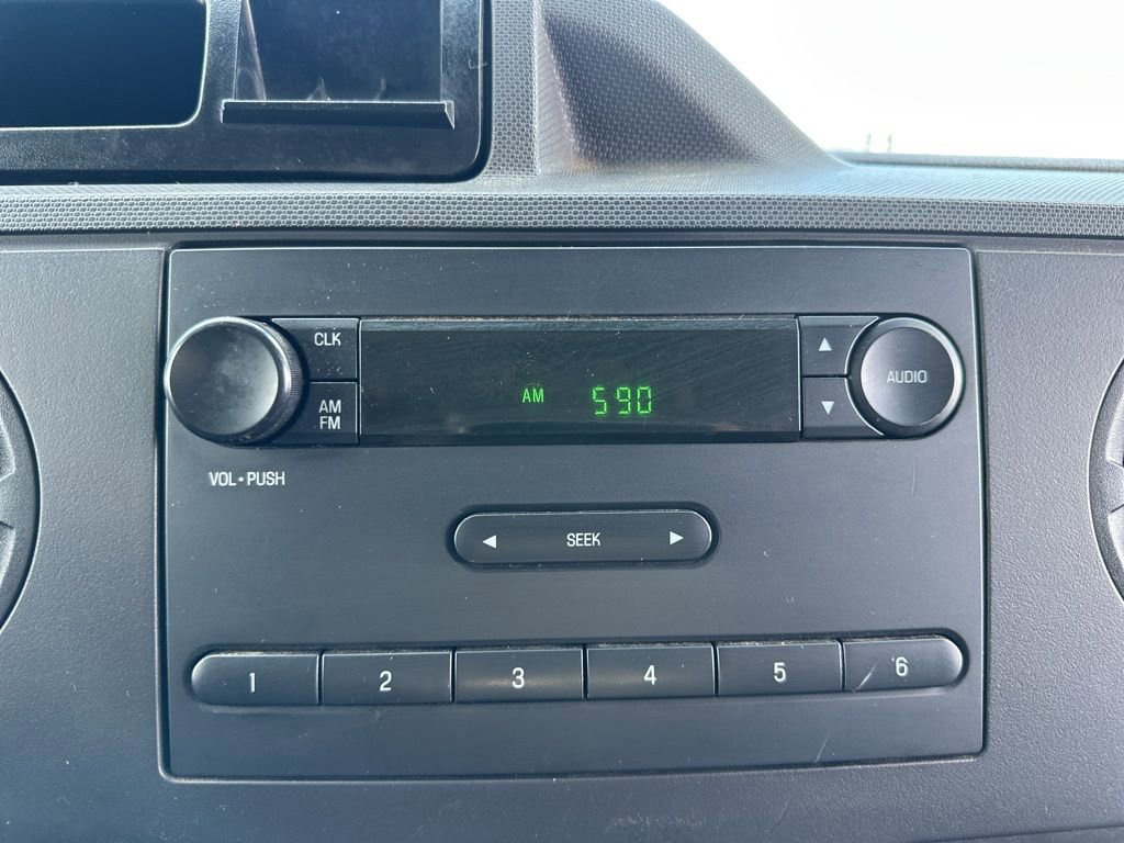 Used 2014 Ford E-250 and Econoline 250 w/ Power Group image 31