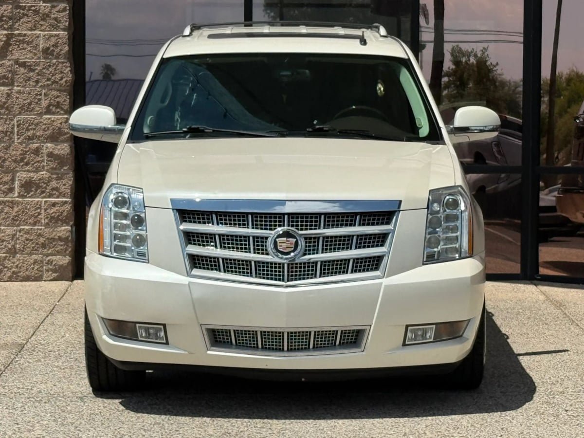 Used 2013 Cadillac Escalade Platinum AWD/4WD image 19