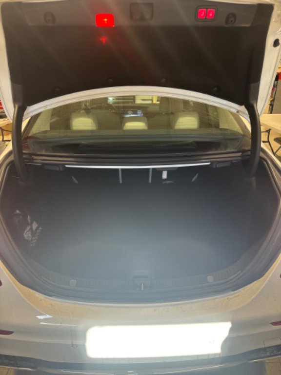 Used 2018 Mercedes-Benz E 300 4MATIC image 8