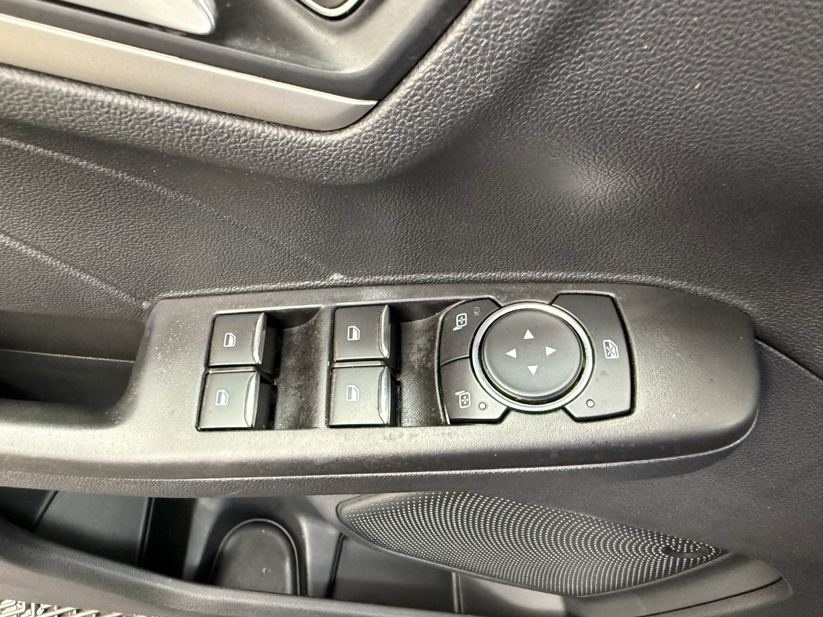 Used 2021 Ford Escape SE w/ SE Sport Appearance Package image 11