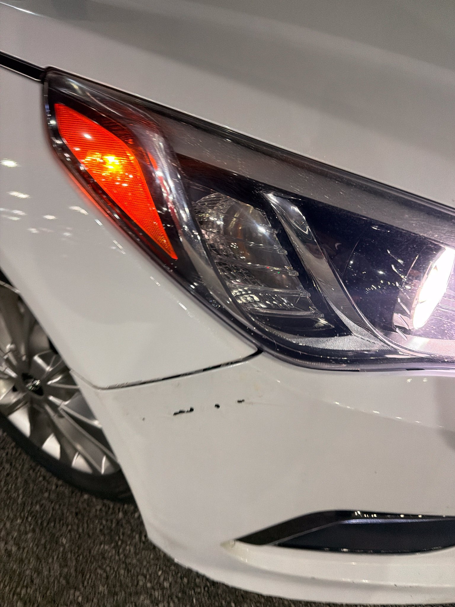 Used 2015 Hyundai Sonata Limited w/ Option Group 06 FWD image 3