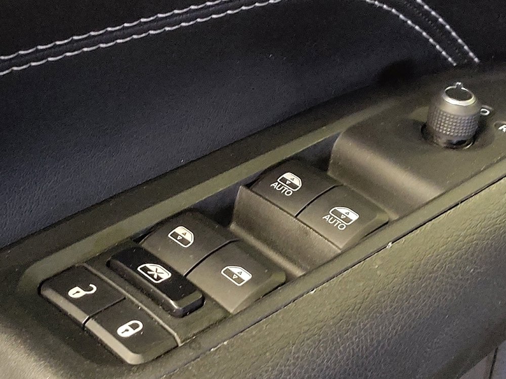 Used 2022 Jeep Compass Latitude FWD image 27