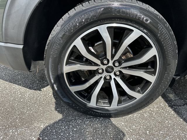 Used 2022 Ford Explorer ST-Line w/ Class IV Trailer Tow Package RWD image 16