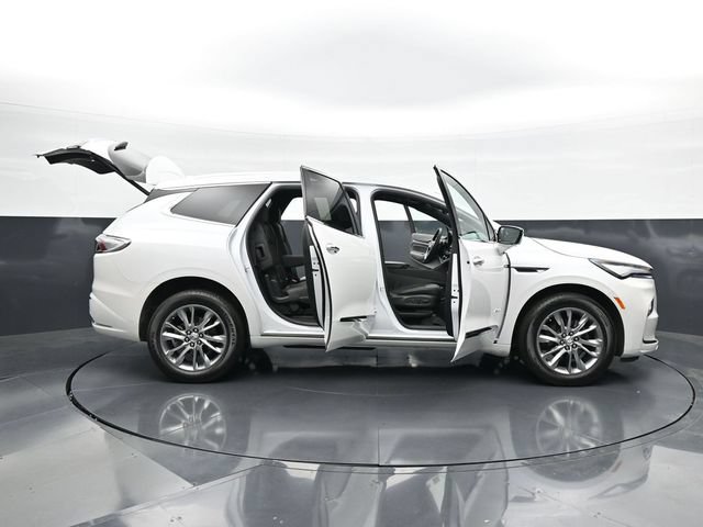 Used 2023 Buick Enclave Avenir w/ Avenir Technology Package AWD/4WD image 51