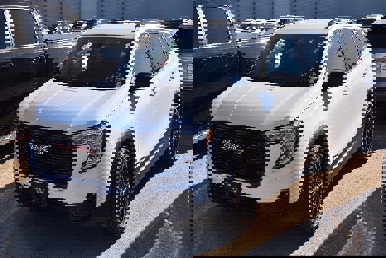 Used 2022 GMC Terrain SLT w/ Infotainment Package II