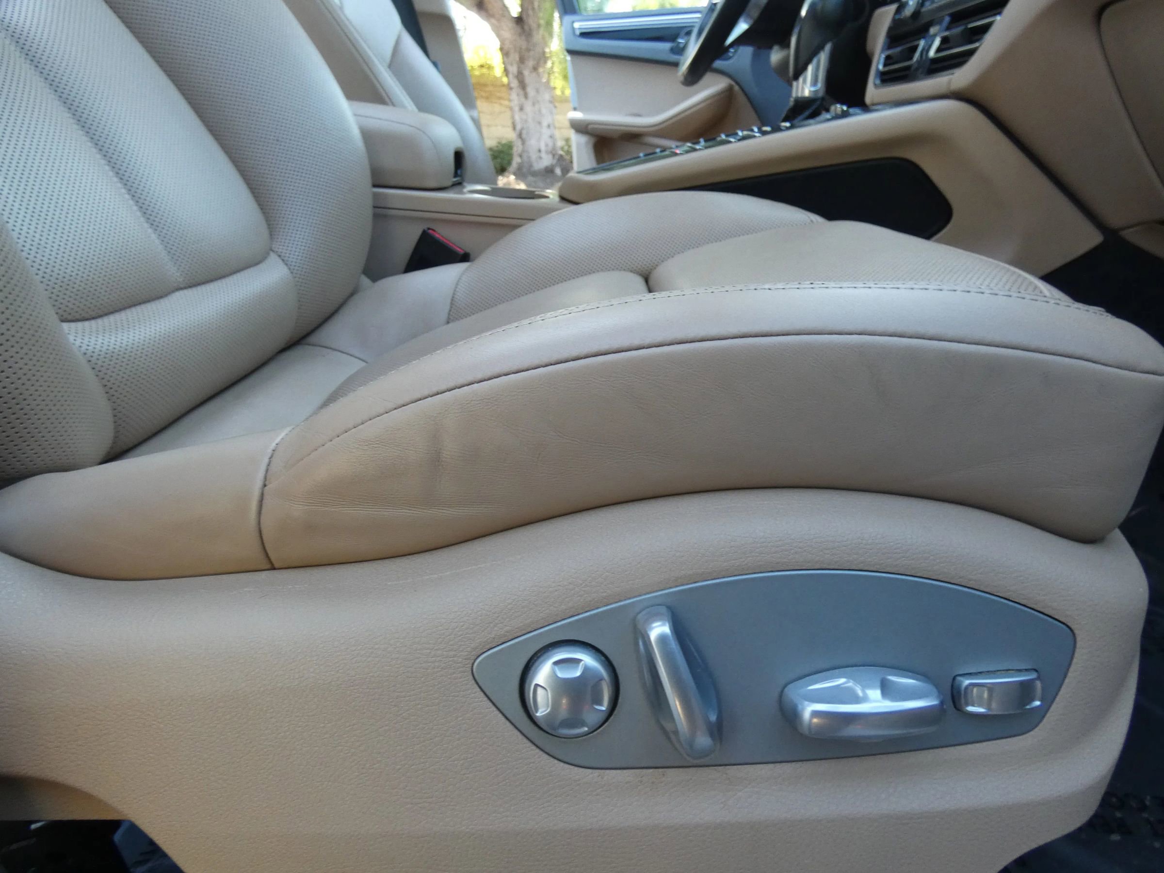 Used 2019 Porsche Macan image 29