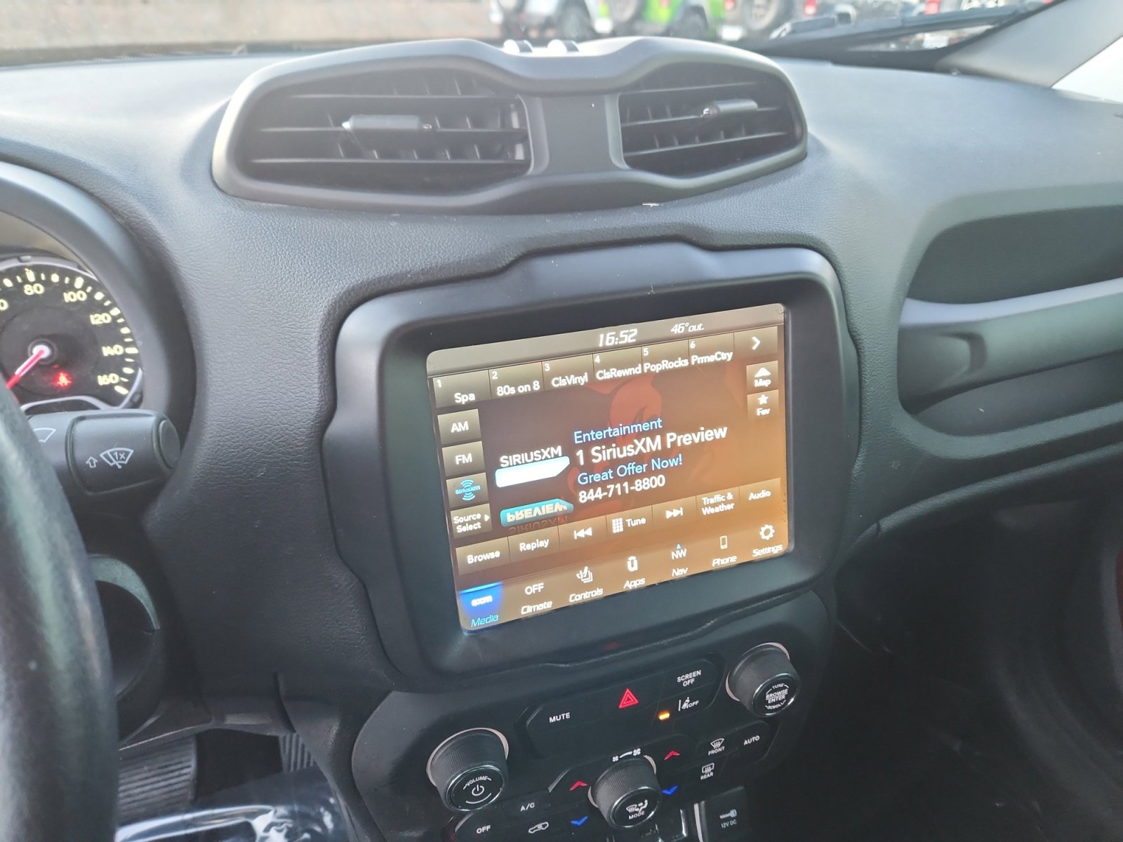 Used 2021 Jeep Renegade Trailhawk image 13