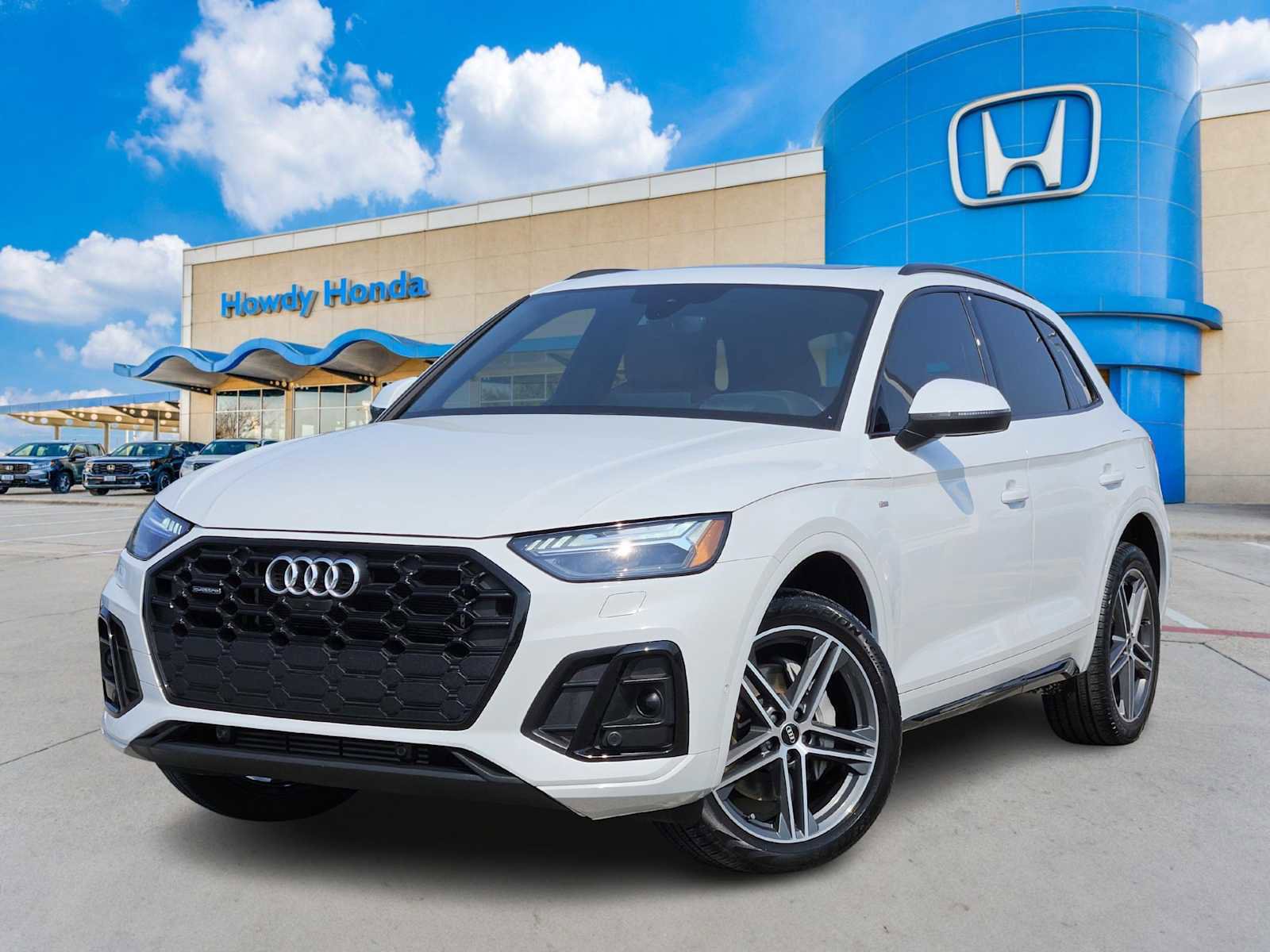 Used 2023 Audi Q5 e Prestige