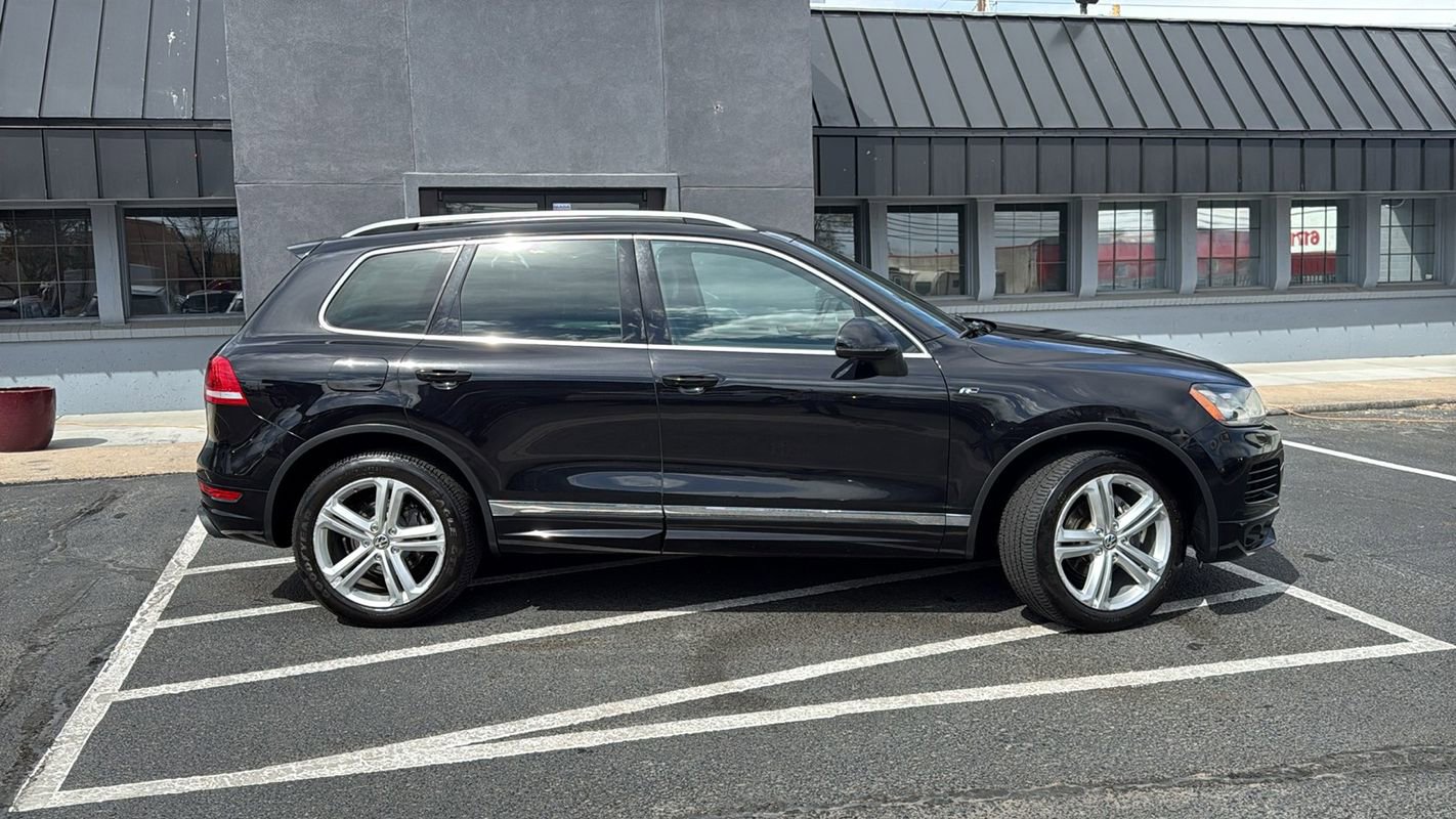 Used 2014 Volkswagen Touareg VR6 AWD/4WD image 2