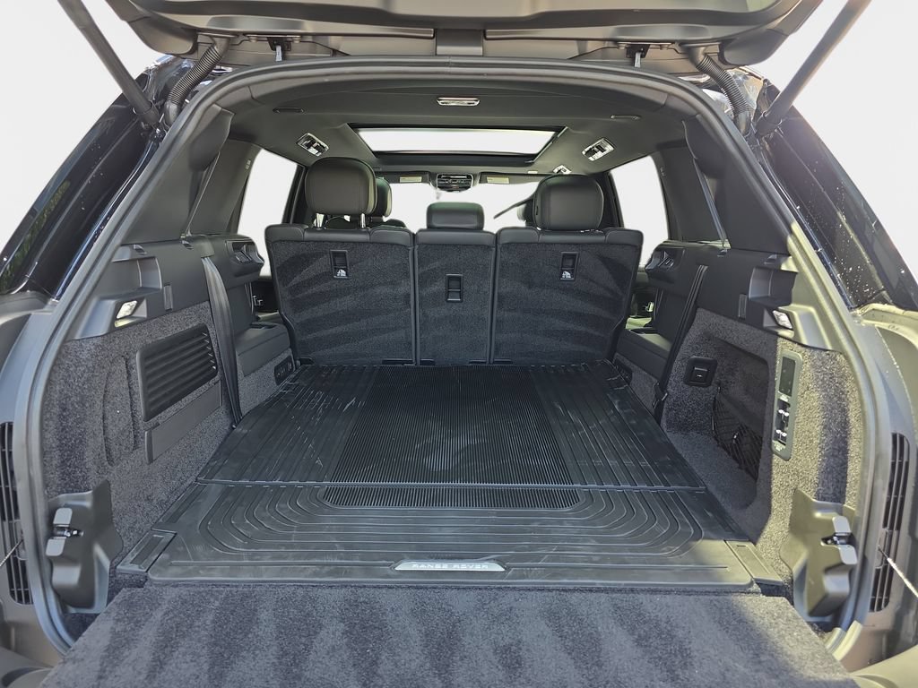 New 2026 Land Rover Range Rover Long Wheelbase SE AWD/4WD image 12