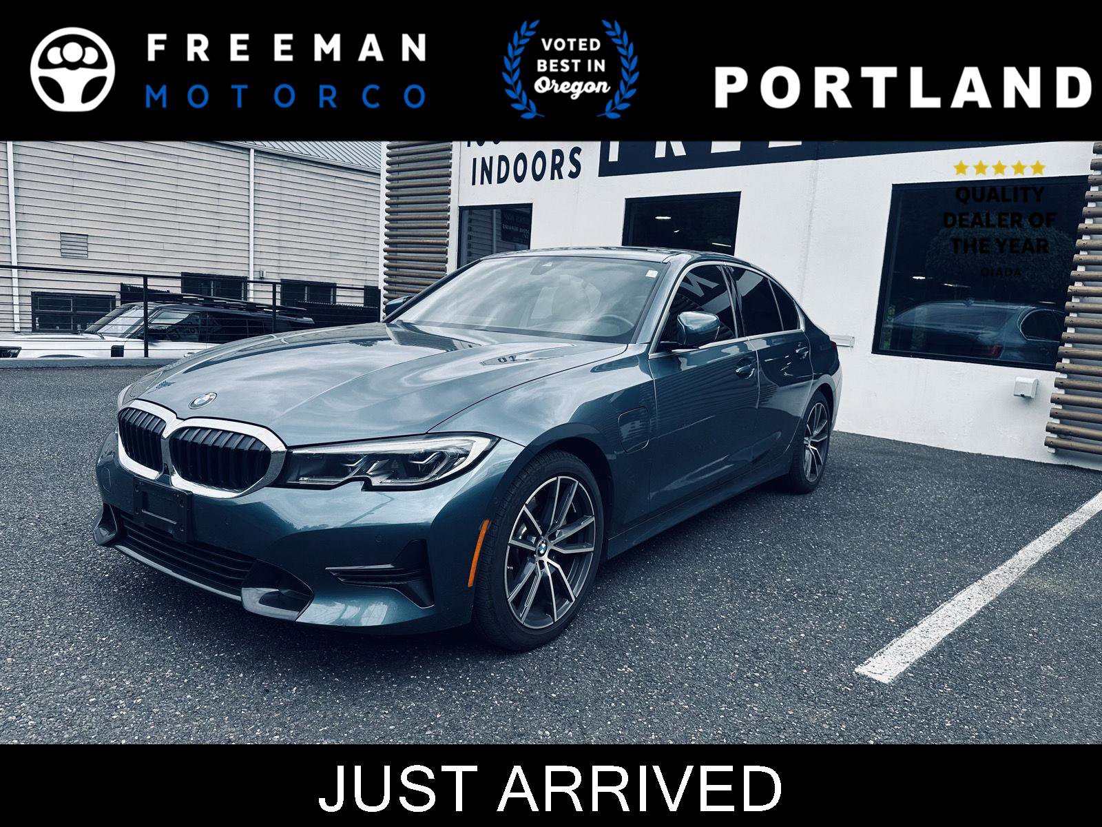 Used 2021 BMW 330e w/ Executive Package RWD image 1