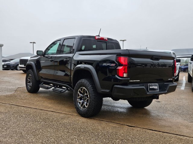 Used 2024 Chevrolet Colorado ZR2 w/ Technology Package AWD/4WD image 7
