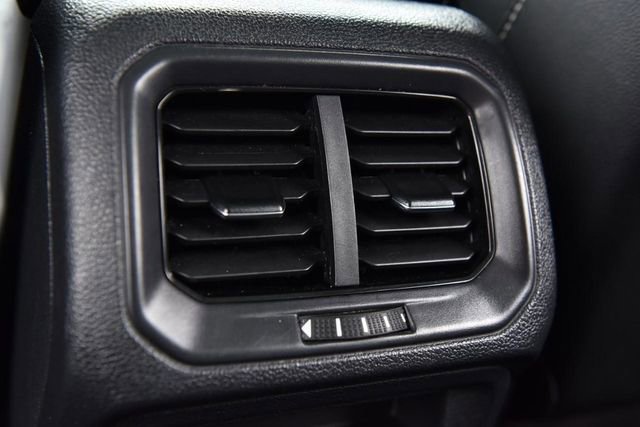 Certified 2023 Volkswagen Taos SE w/ Panoramic Sunroof Package image 22