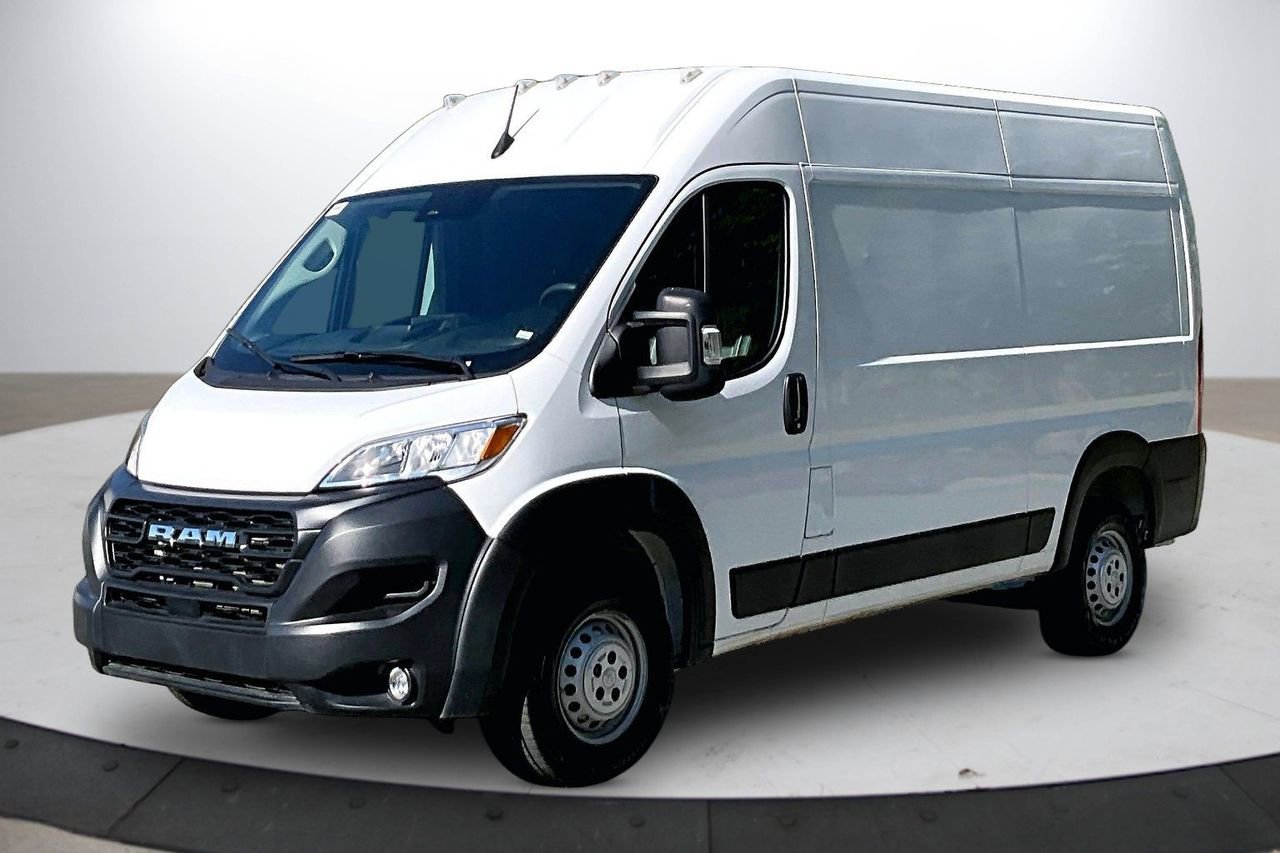 Used 2025 RAM ProMaster 2500 w/ Convenience Group image 4