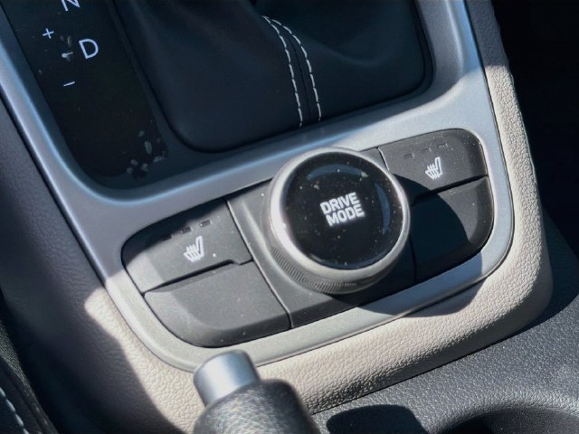 New 2026 Hyundai Venue SEL FWD image 19