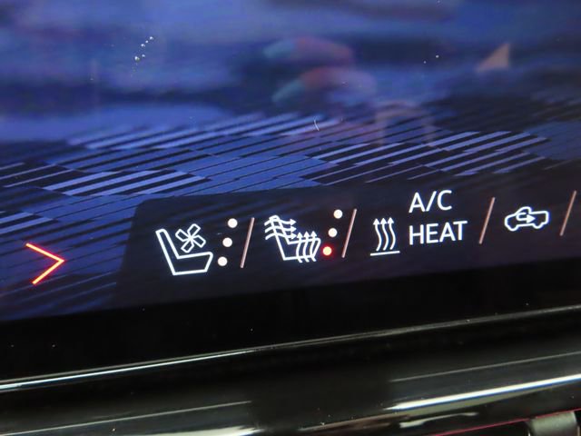 Used 2024 Chevrolet Silverado EV RST image 38