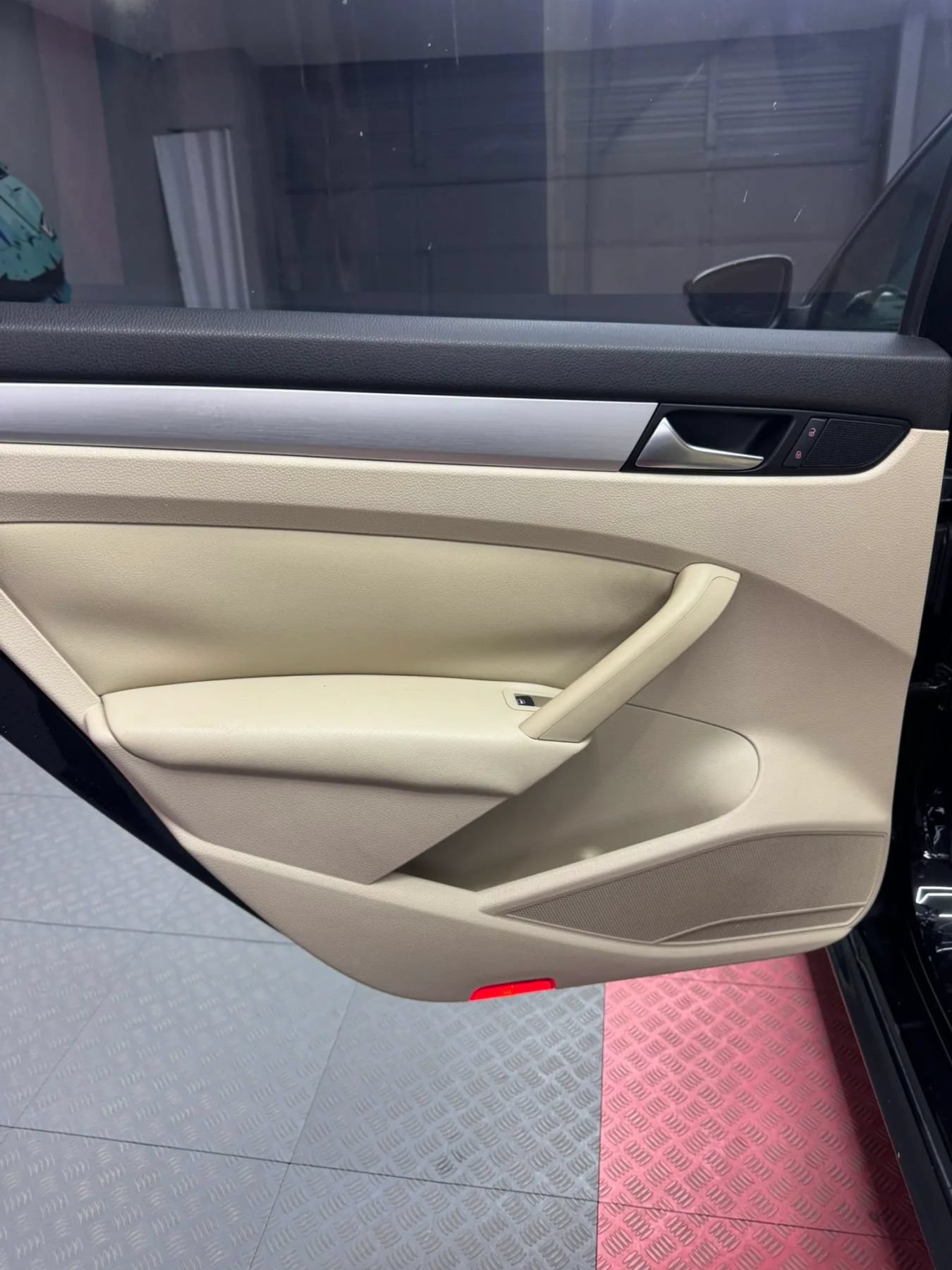 Used 2012 Volkswagen Passat 2.5 SE FWD image 17