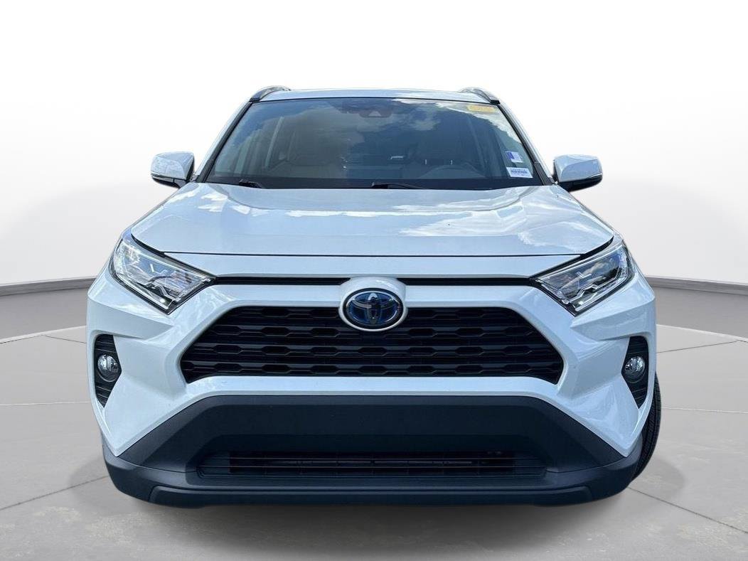 Used 2021 Toyota RAV4 XLE Premium AWD/4WD image 3