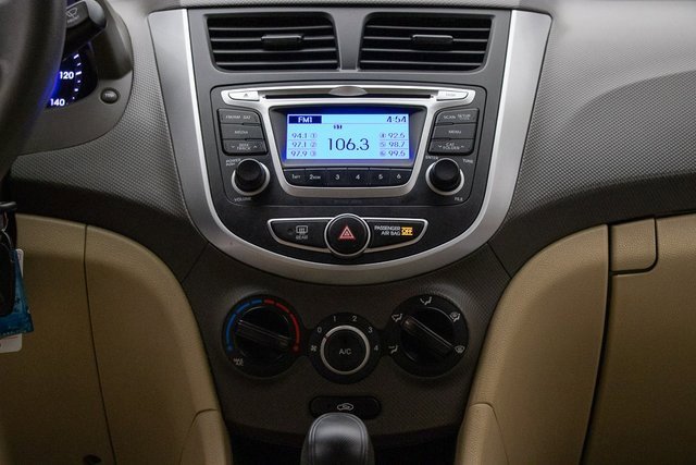 Used 2014 Hyundai Accent GLS image 22