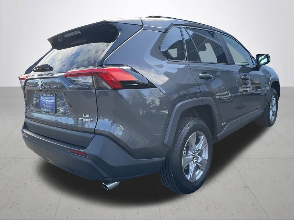 Used 2024 Toyota RAV4 LE image 5