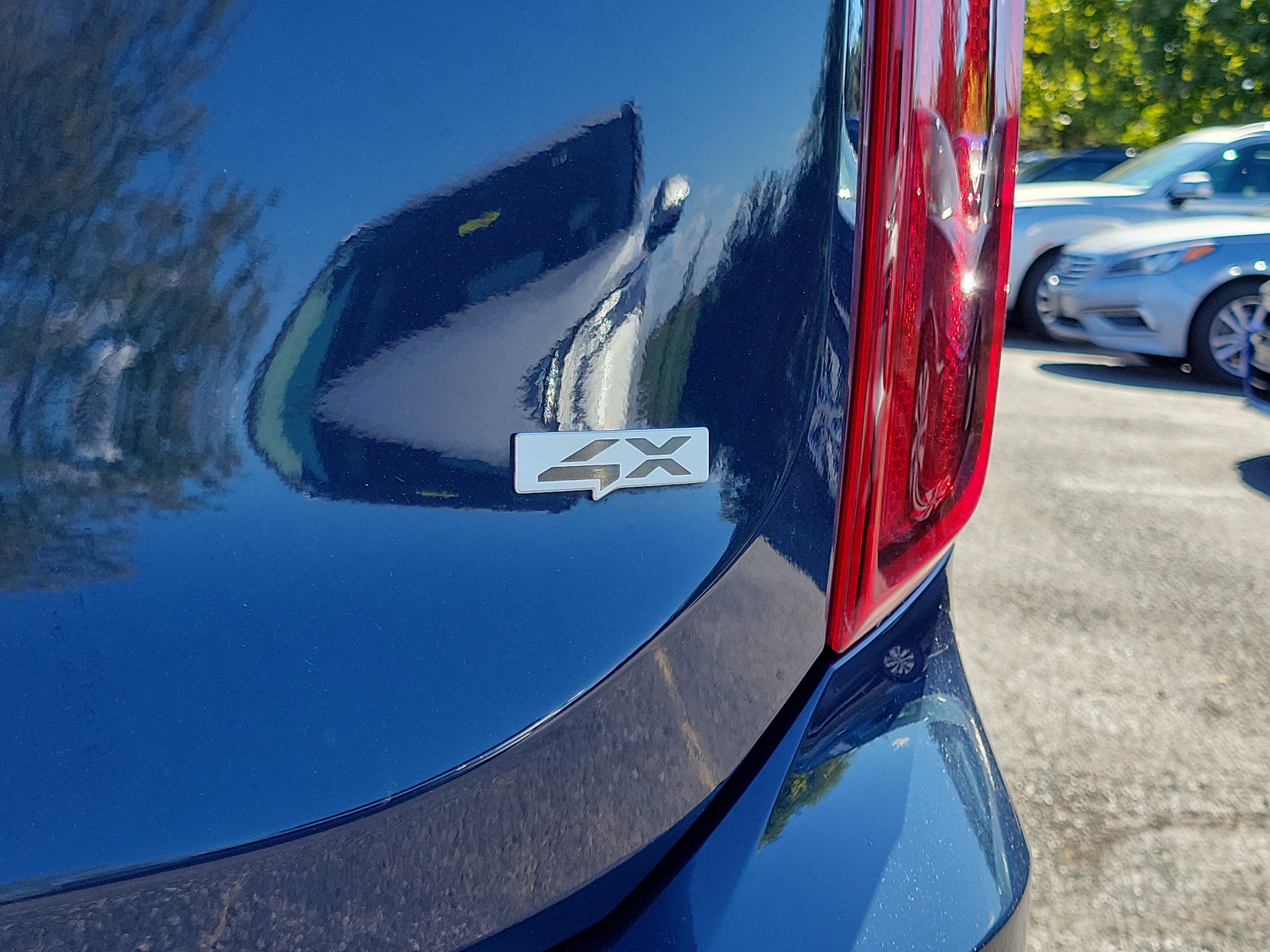 Used 2025 Kia Telluride S image 7