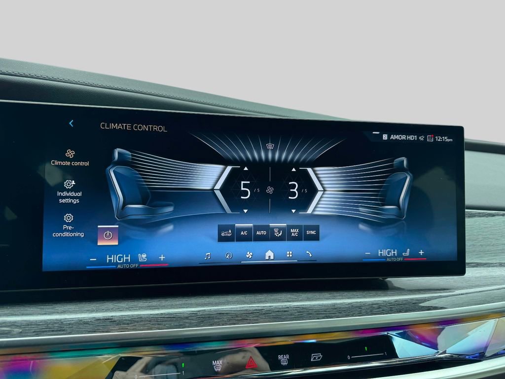 Certified 2025 BMW 760i xDrive w/ Premium Package AWD/4WD image 13