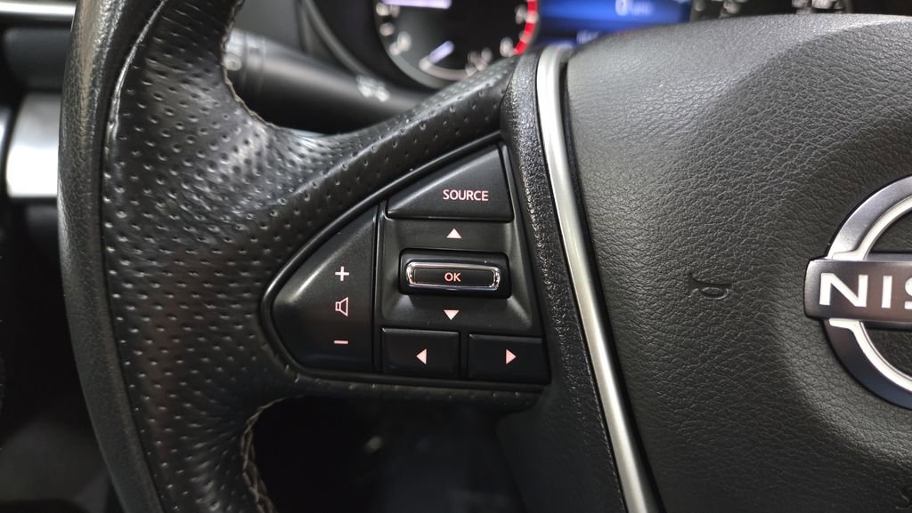 Used 2023 Nissan Maxima SL FWD image 11