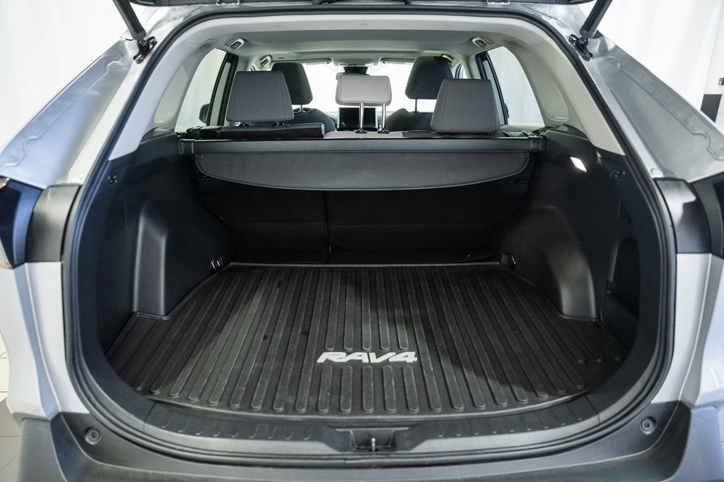 Used 2023 Toyota RAV4 XLE w/ Convenience Package AWD/4WD image 9