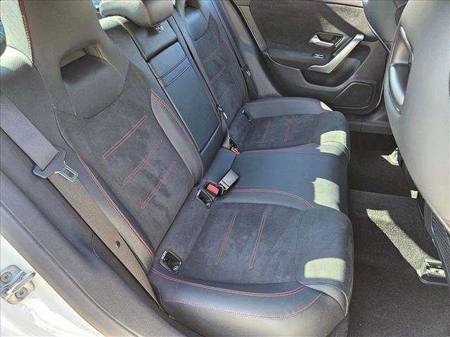 Used 2023 Mercedes-Benz CLA 250 image 17