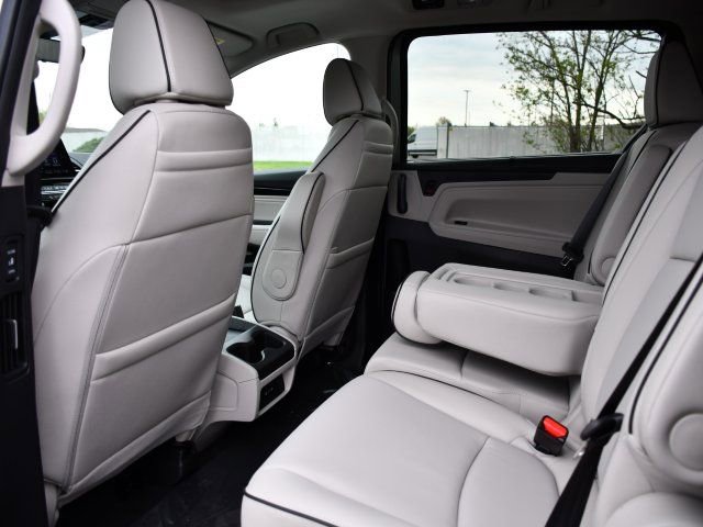 New 2026 Honda Odyssey Touring image 17