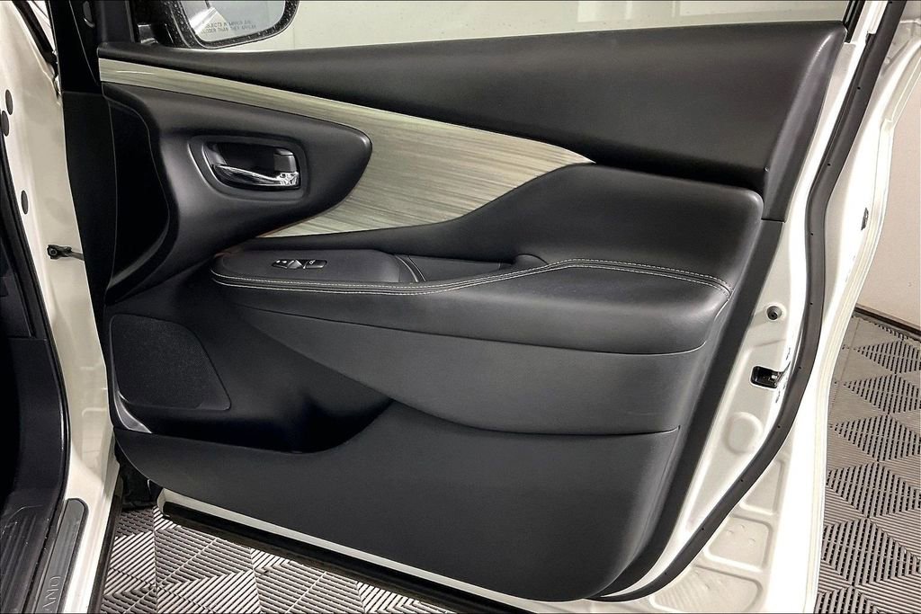 Used 2018 Nissan Murano SL w/ Moonroof Package image 25