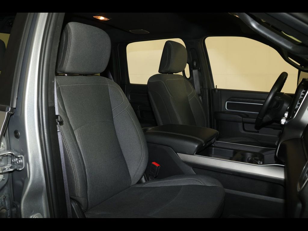 Used 2024 RAM 2500 Big Horn w/ Sport Appearance Package AWD/4WD image 30