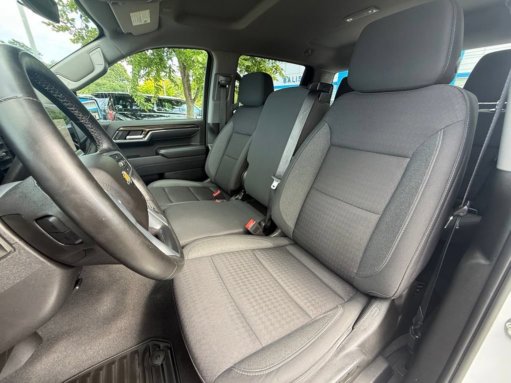 Used 2023 Chevrolet Silverado 1500 LT AWD/4WD image 23