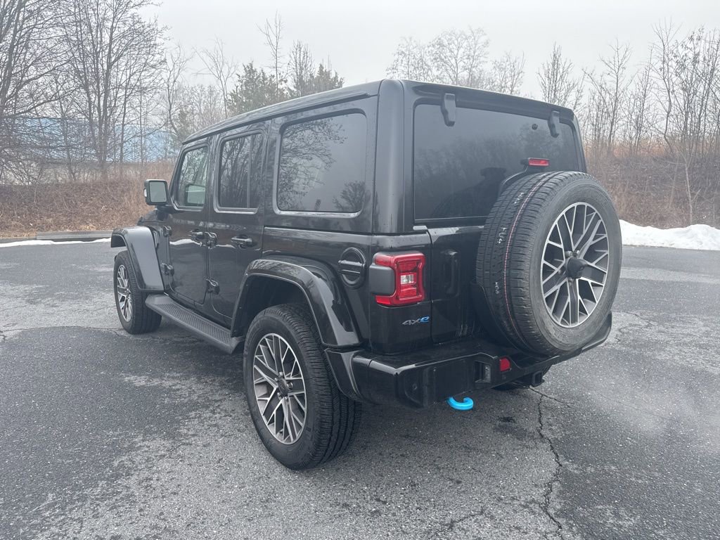 Used 2023 Jeep Wrangler Unlimited Sahara image 3