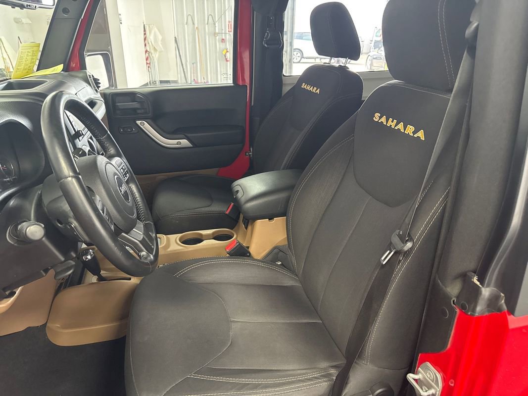 Used 2015 Jeep Wrangler Sahara image 9