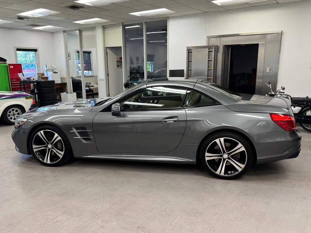 Used 2017 Mercedes-Benz SL 450 image 3