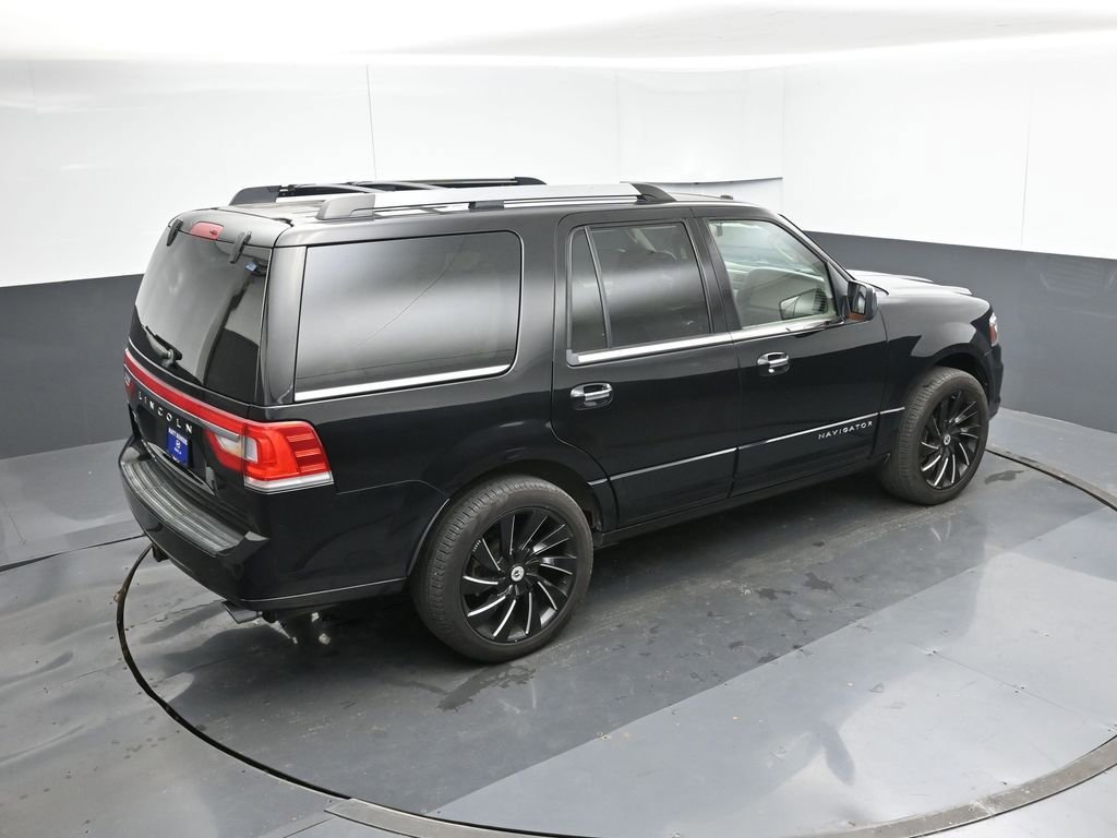 Used 2017 Lincoln Navigator Select image 50