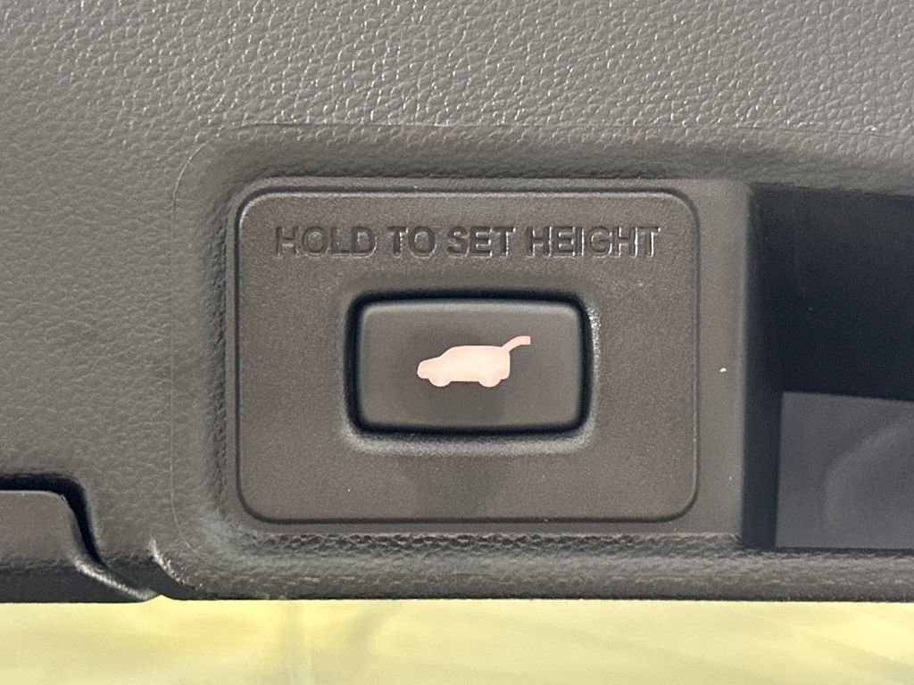 Used 2023 Acura RDX A-Spec image 19