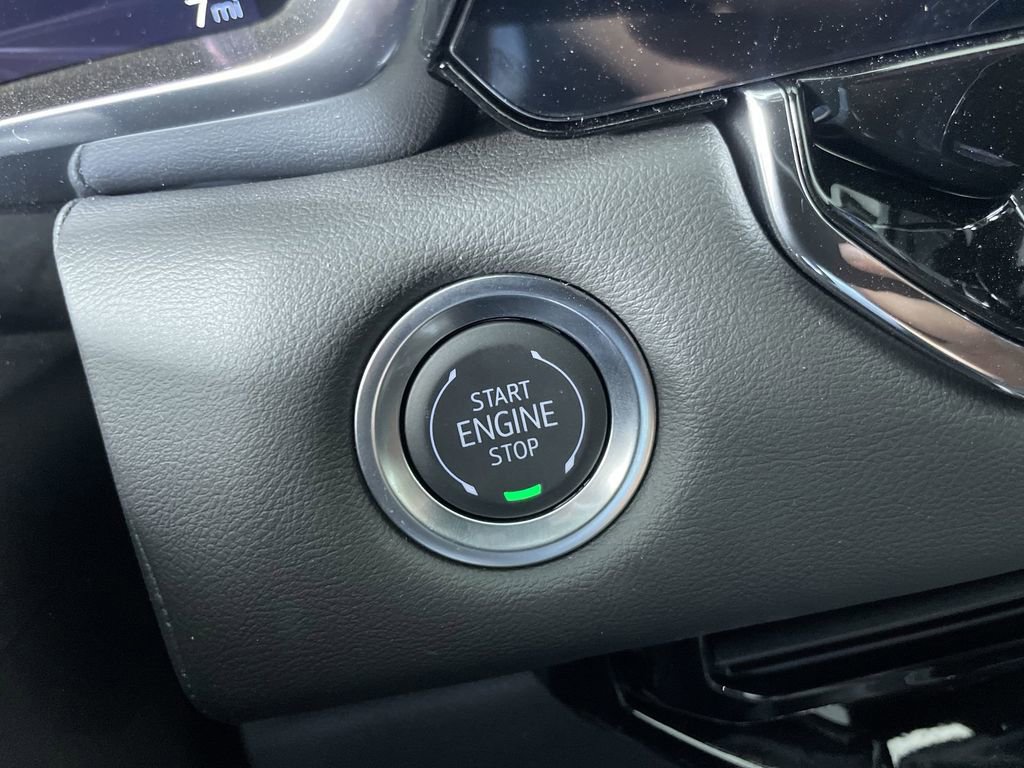 Used 2025 GMC Canyon Elevation RWD image 17