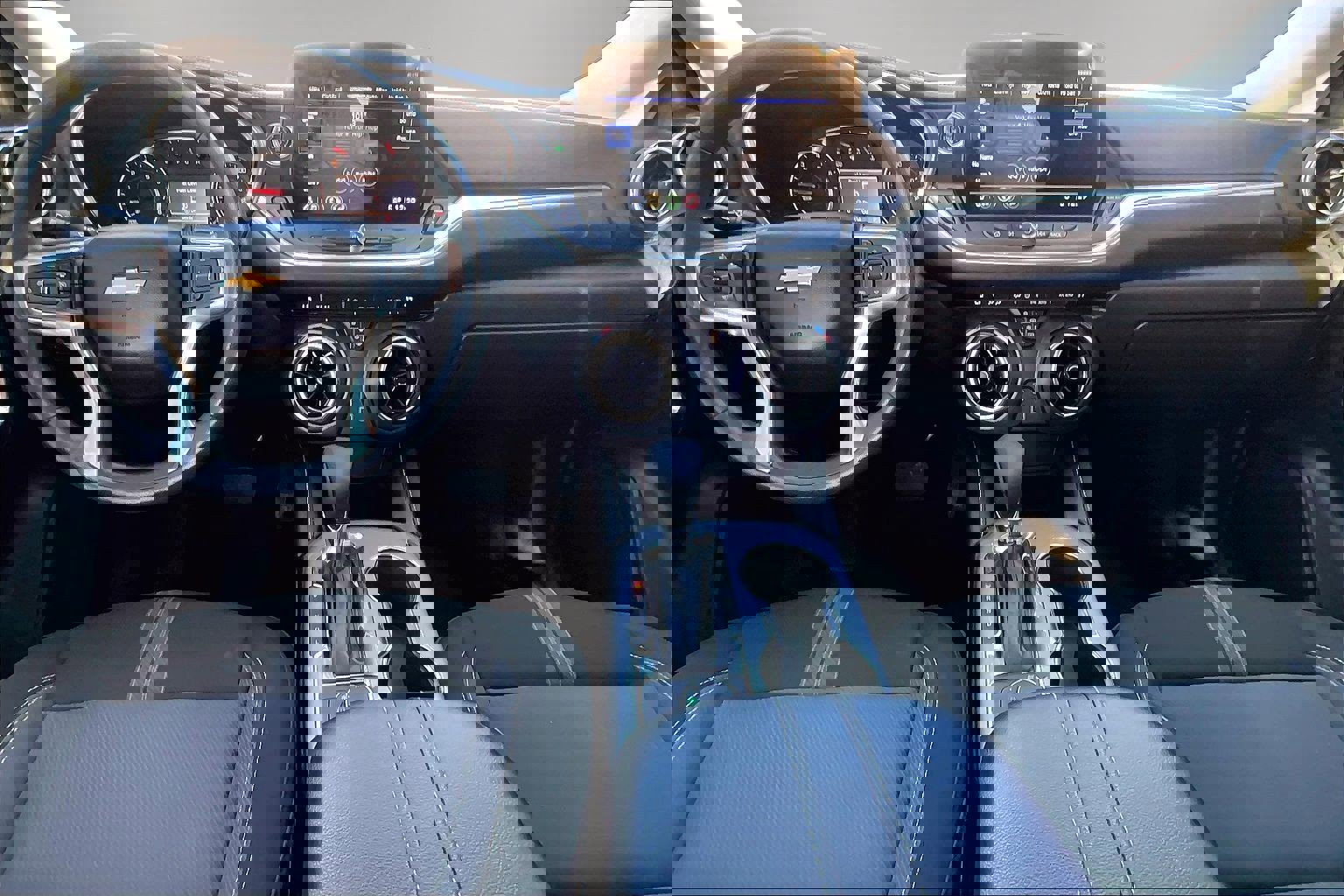 Used 2023 Chevrolet Blazer LT image 7