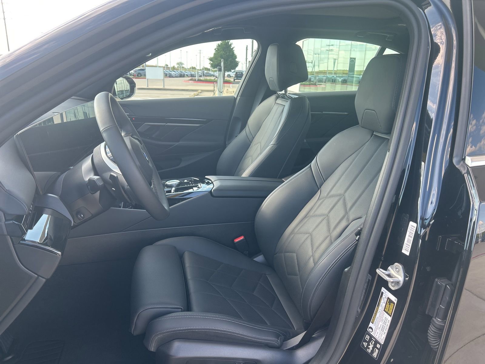 Certified 2025 BMW 530i xDrive image 3