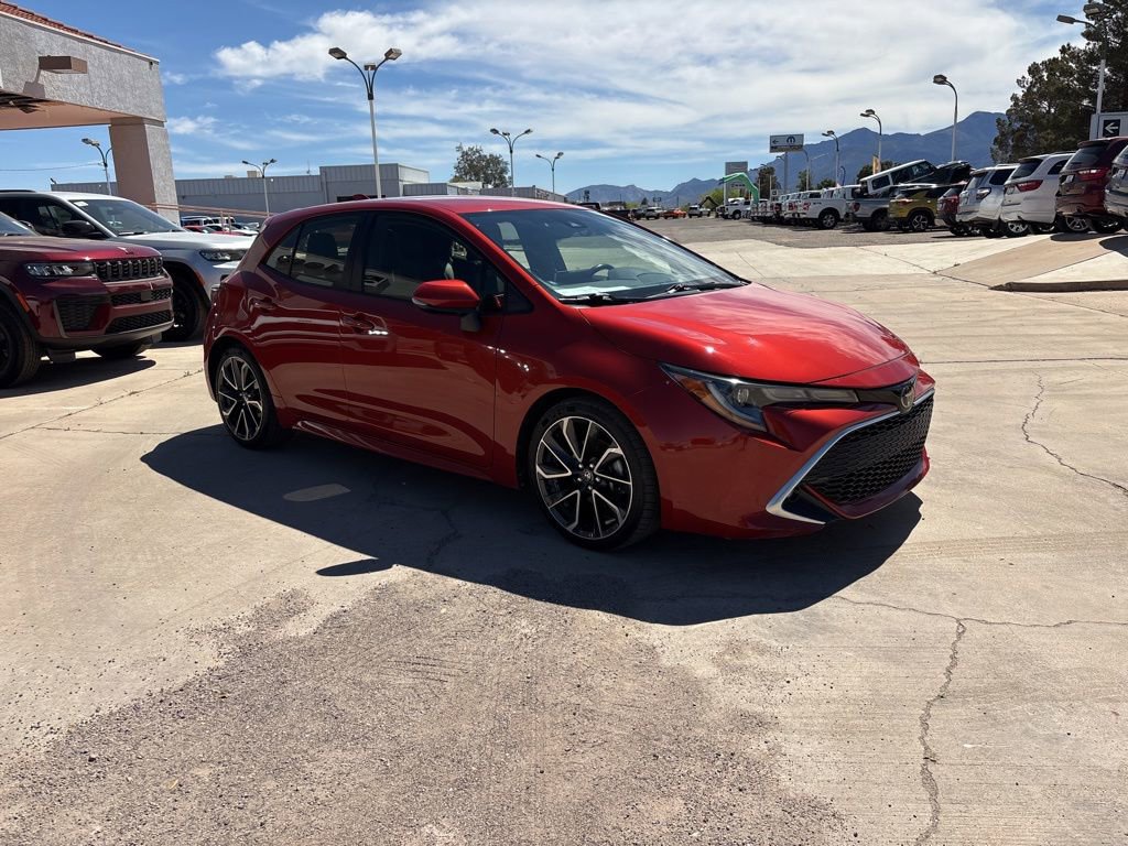 Used 2019 Toyota Corolla XSE FWD image 3