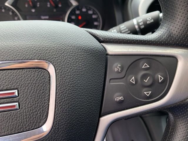 Used 2022 GMC Acadia SLE w/ Infotainment Package image 30