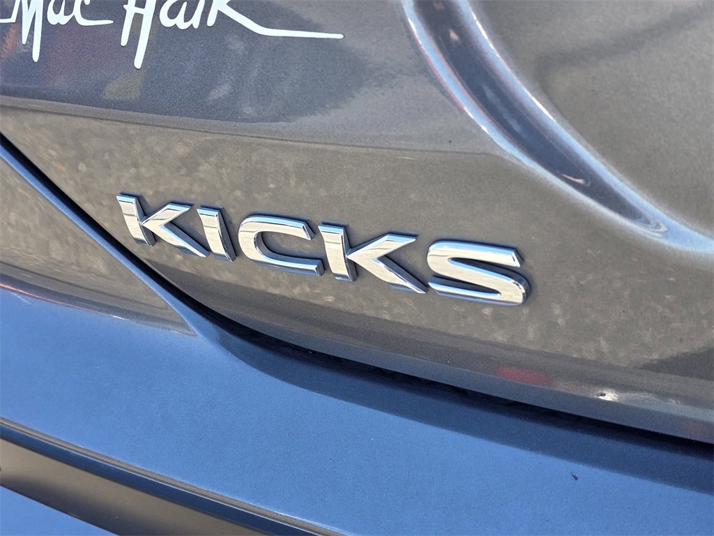 Used 2022 Nissan Kicks S image 7