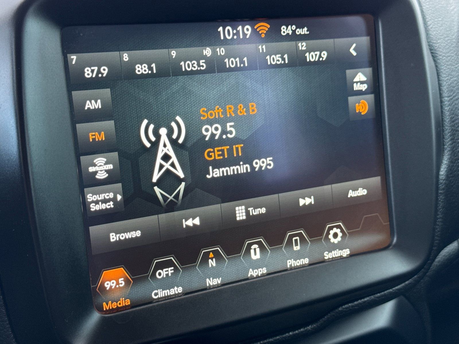 Used 2022 Jeep Renegade Latitude image 17