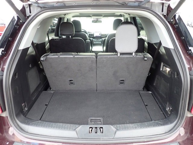 Certified 2022 Ford Explorer Limited w/ Equipment Group 301A image 8