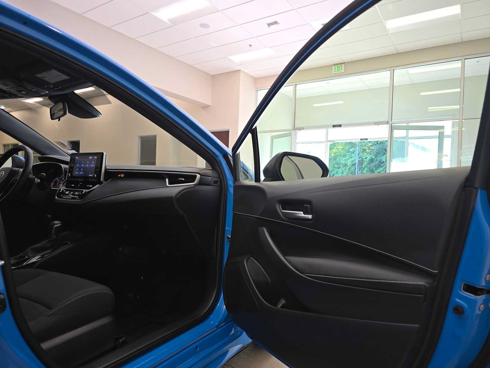Used 2019 Toyota Corolla SE FWD image 27